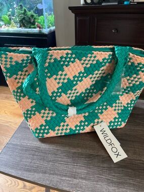 Wildfox Tujo Woven Tote Beach Pool Bag Oversized NWT Green Pink